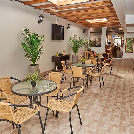 Hostal Montecarlo Camaná Eksteriør bilde