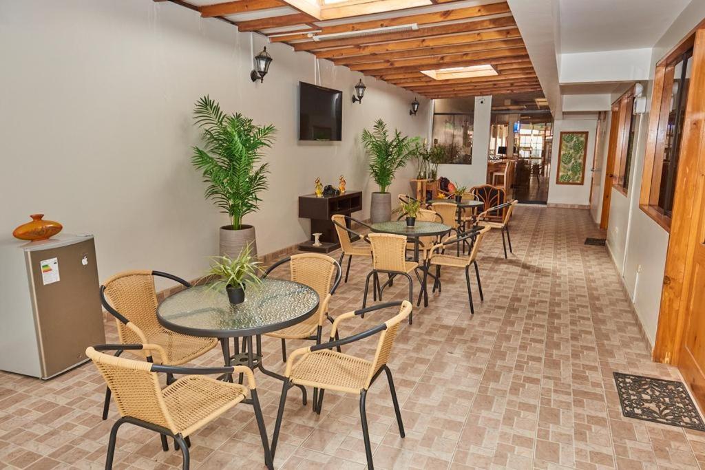 Hostal Montecarlo Camaná Eksteriør bilde